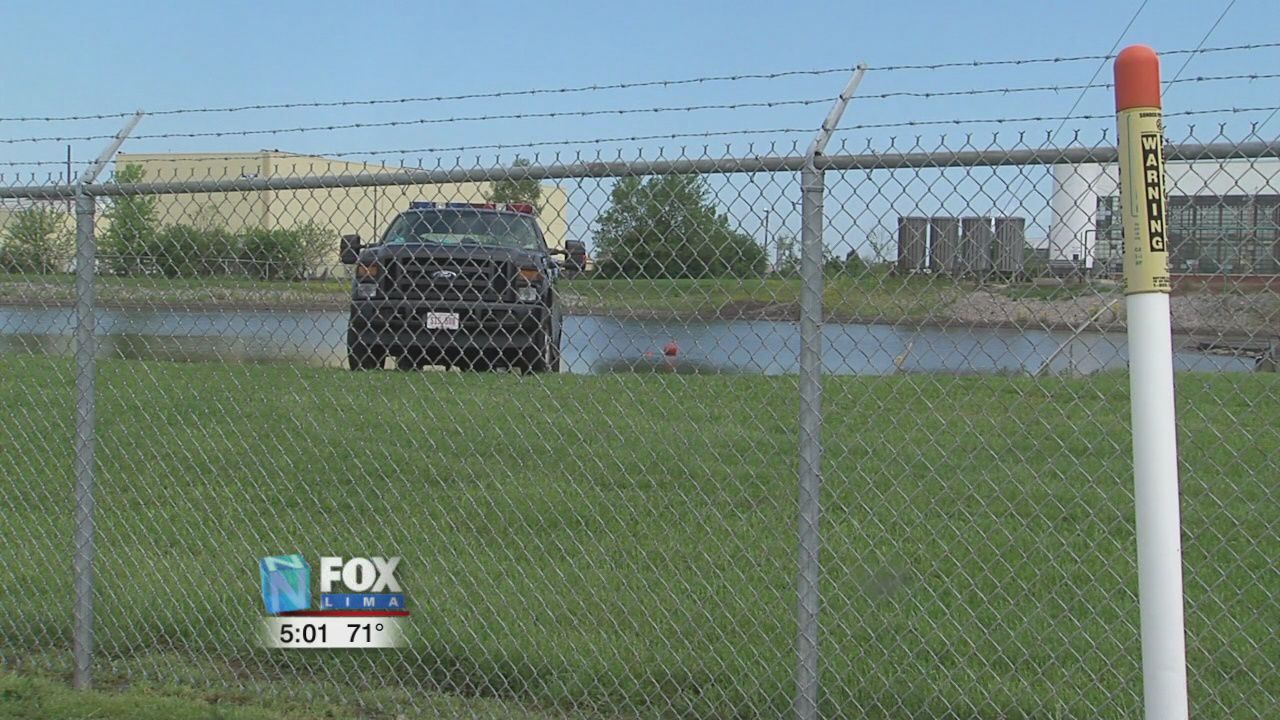 Dive Team and ODNR sonar boat locates body of driver in pond on Buckeye Road